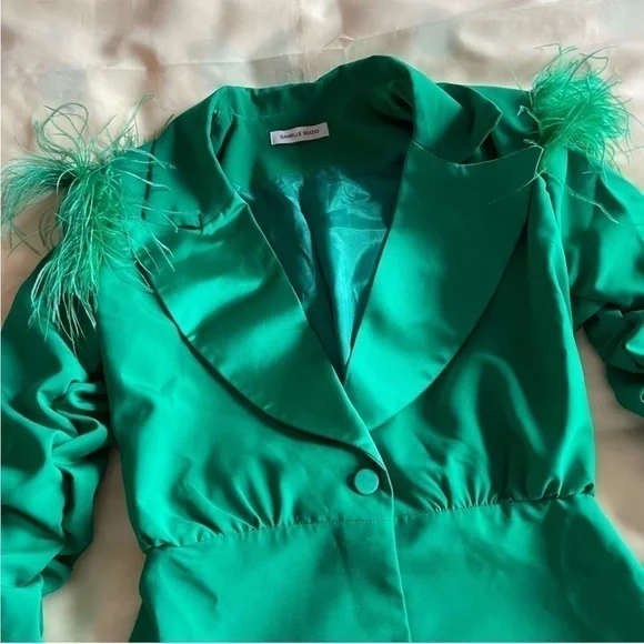 Danielle Guizio- Green Asymmetrical Blazer Dress W Ruched Sleeve Feathers  Size M is available for purchase on au PAY Market - Imported Goods Online  Store Co.Ltd. | au PAY Market - Online